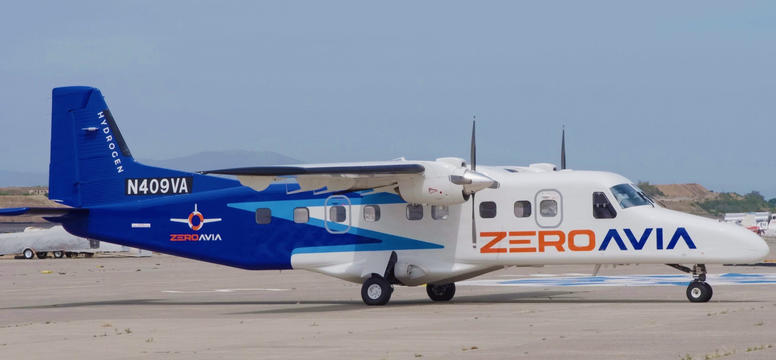 ZeroAvia  has received its second  Dornier 228 aircraft  at  its  headquarters  in  Hollister - California  for it's  ZA600  Powertrains .